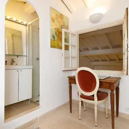 Mazet Aurelie Yourhosthelper Sainte-Maxime